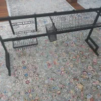 آبچکان جلو پنجره