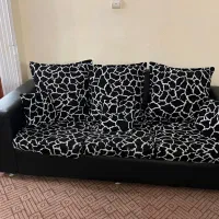 مبل ۷نفره مشکی سفید  درحد نو