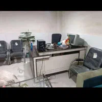 صندلی اداری سالم و میز بزرگ|مبلمان اداری|رودسر, |دیوار