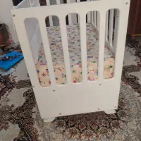 تخت و ننو|تخت و صندلی بچه|کرج, خرمدشت|دیوار