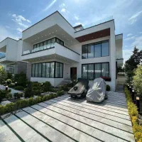 ویلای دوبلکس با روفگاردن و استخر..فول امکانات