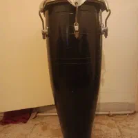 ست دو تکه کونگا|درام و پرکاشن|تهران, فلسطین (میدان انقلاب)|دیوار