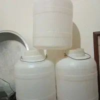 تعدادی دبه