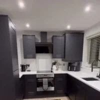 نصب برچسب کابینت نصاب استیکر لوگو شیشه مات کن|خدمات پیشه و مهارت|تهران, شهرک غرب|دیوار