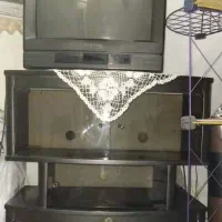 تلویزیون و میز تلویزیون