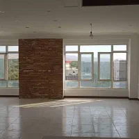 آپارتمان دوبلکس بسیار شیک با ۷۰ متر تراس