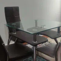 میز با سه صندلی سالم