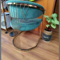 صندلی ،اینه،صندلی مکاپ،میز ناخن|آرایشگاه و سالن‌های زیبایی|رشت, لاکانی|دیوار