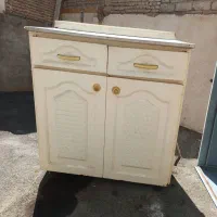 کابینت فلزی دو دره و چراغ والر