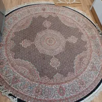 فرش دایره ای مدل ماهی  ۷۰۰ شانه با قطر ۲ متری