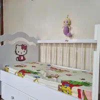 تخت کودک گهواره ای و ثابت تا ۷ سال|تخت و سرویس خواب|اهواز, کمپلو شمالی|دیوار
