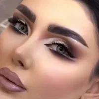 خدمات تخصصی وحرفه ای عروس میکاپ وشنیون با۵۰٪ تخفیف