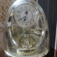 ۳ عدد ساعت دیواری و رو میزی