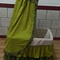 تخت و گهواره نوزاد