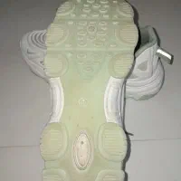 کتانی نایک خارجی وارداتی سایز ۳۹ به ۳۸ هم میخوره|کیف، کفش، کمربند|اراک, |دیوار