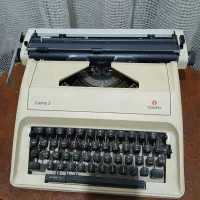 ماشین تحریر فارسی عتیقه ژاپنی ۱۲ میلیون|کلکسیون اشیاء عتیقه|ملایر, |دیوار