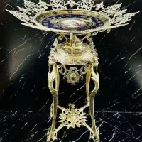 کنار سالنی برنزی