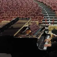 نوازنده پیانو، پیانیست ، Pianist (گروه موسیقی)