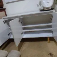 کنسول و آیینه ب عنوان میزاریشم استفادع میشع