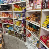 فروشنده فروشگاه خوابگاه دانشگاه علم و صنعت