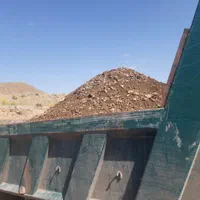 شسته ماسه سنگ نخودی شن خاکبرداری بابیل بکهو|خدمات حمل و نقل|خوی, |دیوار