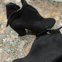 کفش بوت مشکی پاشنه نو