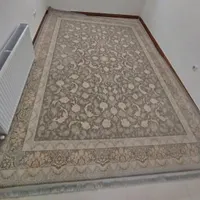 فرش نقش برجسته ابعاد ۳۰×۲ در ۳‌ و نیم