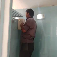 نصب شیر آلات و آبگرمکن فلاش تانک