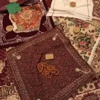 سجاده قدیمی  یادگار مامانم خیلی گرفتارم خیلی