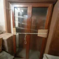 بوفه چوبی بسیار تمیز ویک عدد کمد لباس در حد نو
