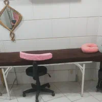 تخت مژه و کنسول واینه و۲ عدد اتو مو