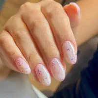 خدمات حرفه‌ای ناخن با ژل قیمت مناسب و کیفیت بالا|خدمات آرایشگری و زیبایی|مشهد, سجاد شهر|دیوار