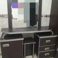 میز ارایش به همراه اینه