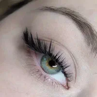خدمات تخصصی اکستنشن مژه و لیفت و لمینت مژه و ابرو