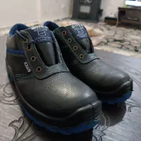 کفش ایمنی برند ساتر سایز 41 نو (استفاده نشده)