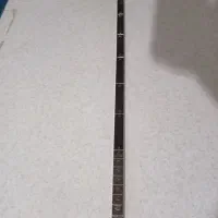 یه سری رخت آویز و نیم متر فلزی