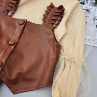 سه تکه چرم غزال|کفش و لباس بچه|شیراز, تاچارا|دیوار