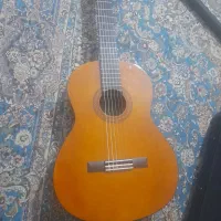 گیتار یاماها c40