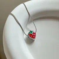 گردنبند های زیبامون