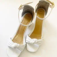 صندل سفید سایز ۳۹