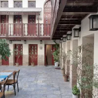 جذب نیروی پذیرش شیفت شب و نیروی خدماتی آقا