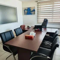 میز مدیریت و کنفرانس و صندلی