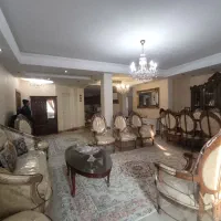 دارآباد ۲۰۰متر/۳خوابه/نور و نقشه بی نظیر