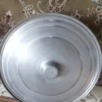 دو تا قابلمه بزرگ روحی قدیمی