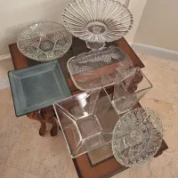 تعدادی ظروف کریستال