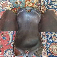 زین قدیمی مهر دار