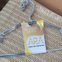 چوب لباسی کتی