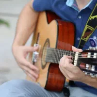 آموزش گیتار در کمترین زمان و کمترین هزینه