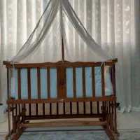 تخت کودک  کنار مادر چلیکا
