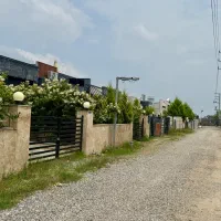 ۱۶۰متـرزمین شهرکی قابل ساخت منطقه دنج و سرسبز